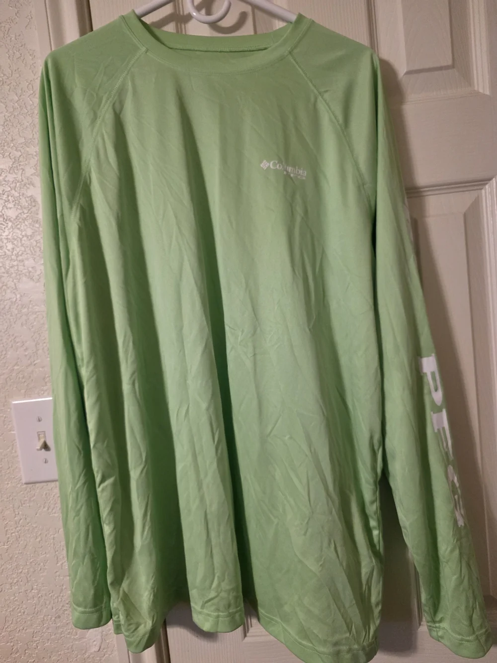 Columbia Men’s Long-Sleeve Performance Shirt - Light Green